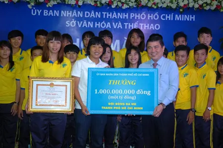 UBND TPHCM khen thưởng các đoàn thể thao TPHCM: Thưởng lớn cho VĐV TPHCM ảnh 3 UBND TPHCM khen thưởng các đoàn thể thao TPHCM: Thưởng lớn cho VĐV TPHCM ảnh 3