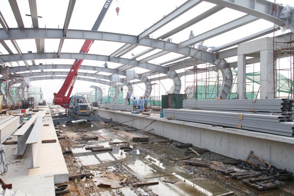 The final railway beams of the Cat Linh-Ha Dong urban railway were inserted on October (Photo: SGGP) The final railway beams of the Cat Linh-Ha Dong urban railway were inserted on October (Photo: SGGP)