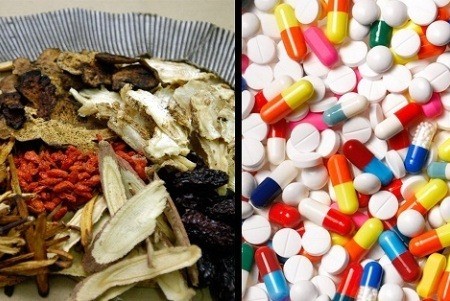 The combination of traditional medicine and Western medicine to help reduce complications is more common in Việt Nam. - Photo itseovn.com The combination of traditional medicine and Western medicine to help reduce complications is more common in Việt Nam. - Photo itseovn.com