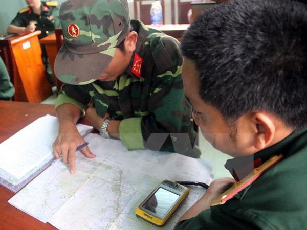 The search and rescue forces are searching for the missing helicopter. (Photo: VNA) The search and rescue forces are searching for the missing helicopter. (Photo: VNA)