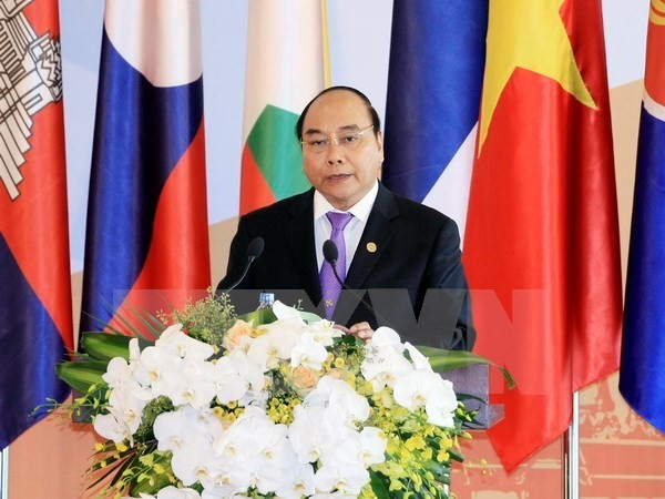 PM Nguyen Xuan Phuc speaks at the summit (Source: VNA) PM Nguyen Xuan Phuc speaks at the summit (Source: VNA)