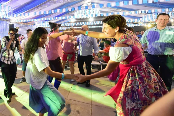 Trải nghiệm văn hóa Đức tại Lễ hội bia Oktoberfest 2016 lớn nhất tại Hà Nội ảnh 9 Trải nghiệm văn hóa Đức tại Lễ hội bia Oktoberfest 2016 lớn nhất tại Hà Nội ảnh 9