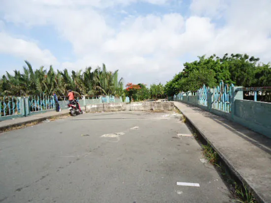 Xây cầu rồi bỏ hoang