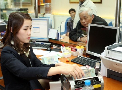 A proposal to establish the Việt kiều (Overseas Vietnamese) Bank in Việt Nam has been raised at a meeting between Prime Minister Nguyễn Xuân Phúc and Việt kiều experts last week. (Photo: thoibaonganhang.vn) A proposal to establish the Việt kiều (Overseas Vietnamese) Bank in Việt Nam has been raised at a meeting between Prime Minister Nguyễn Xuân Phúc and Việt kiều experts last week. (Photo: thoibaonganhang.vn)