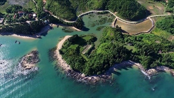 An overview of Cai Chien island (Photo: vietnamnet.vn) An overview of Cai Chien island (Photo: vietnamnet.vn)