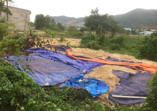 Waste is buried in Anh Duong Company (Photo: SGGP) Waste is buried in Anh Duong Company (Photo: SGGP)