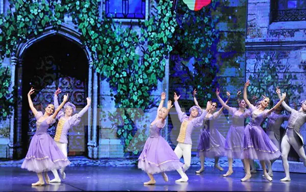 Vở ballet kinh điển “Kẹp hạt dẻ” và “Hồ thiên nga” đến Việt Nam