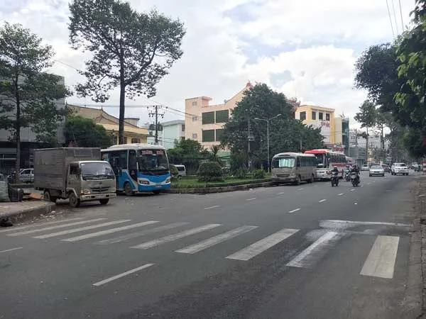 Xe dù đại náo
