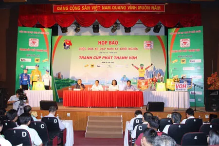 Cuộc đua xe đạp Nam Kỳ Khởi Nghĩa 2016: 15 đội tranh tài ảnh 1 Cuộc đua xe đạp Nam Kỳ Khởi Nghĩa 2016: 15 đội tranh tài ảnh 1