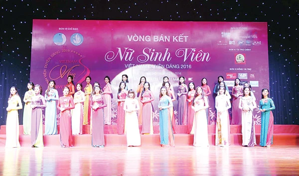 Top 10 thí sinh miền Trung - Tây Nguyên vào chung kết “Nữ sinh viên Việt Nam duyên dáng 2016”