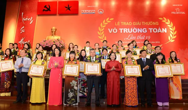Giải thưởng Võ Trường Toản năm 2016: Tôn vinh 33 nhà giáo xuất sắc