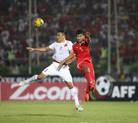 Nỗi lo hàng thủ ảnh 1