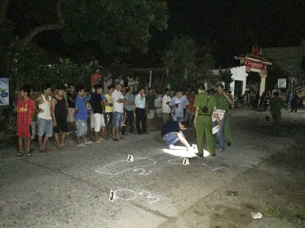 Bắt khẩn cấp nghi phạm dùng dao đâm chết anh trai