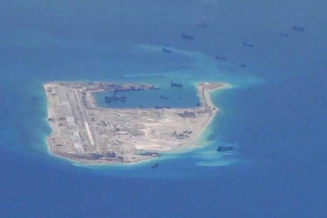 A photo taken by the US's spy planes in the East Sea (Source: WSJ) A photo taken by the US's spy planes in the East Sea (Source: WSJ)