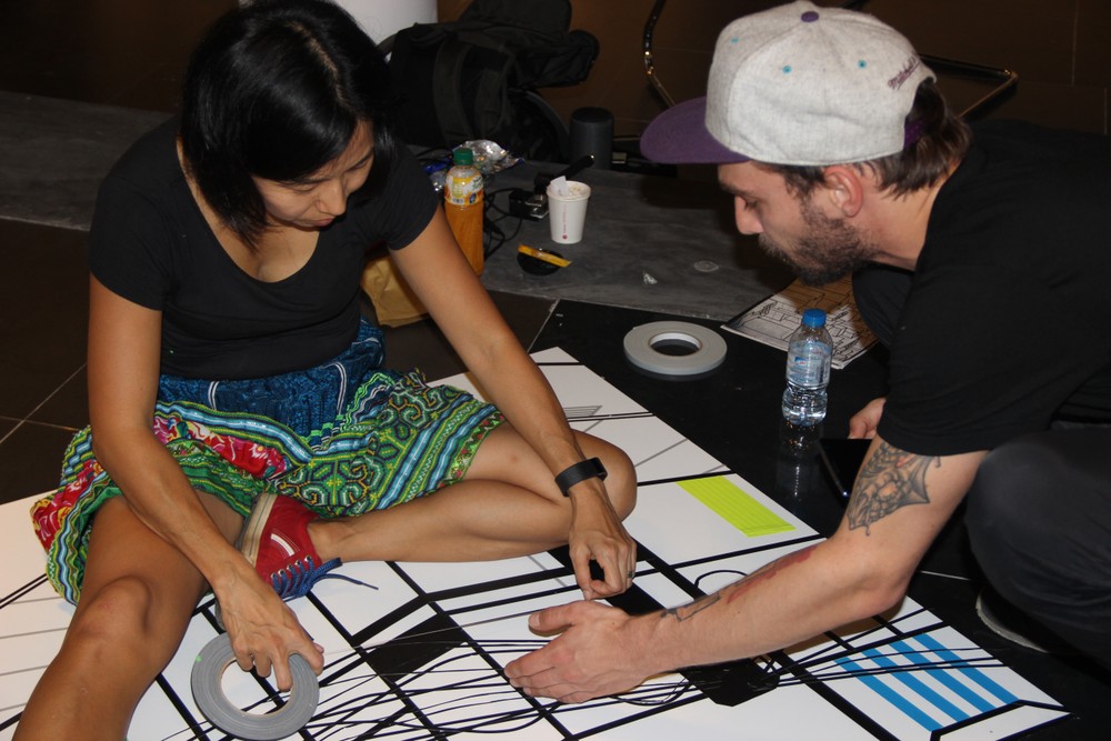 Tape That introduces tape art at a workshop in HCMC - Photo Hong Hanh Tape That introduces tape art at a workshop in HCMC - Photo Hong Hanh