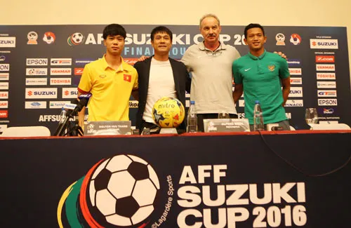 HLV Hữu Thắng rất muốn thắng bán kết lượt về ảnh 3