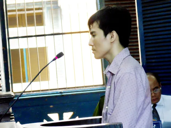 Giải quyết hận tình bằng mồi lửa