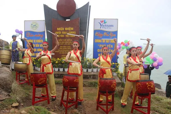 Chào cờ đầu năm mới tại điểm cực Đông