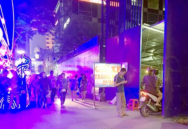 Giá giữ xe tăng tùy tiện