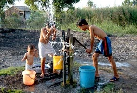 Hạn chế khai thác nước ngầm - yêu cầu cấp bách