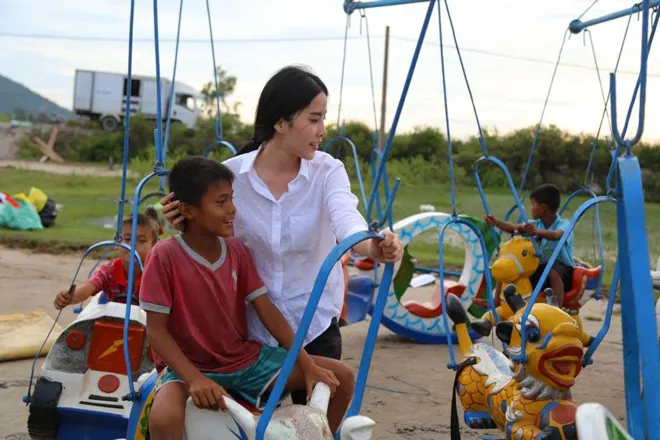 Cara chính là giai nhân mới trong MV mới của Sơn Tùng ảnh 4