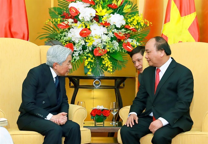 Prime Minister Nguyen Xuan Phuc with Japanese Emperor Akihito on Thursday. (Photo: VNA/VNS) Prime Minister Nguyen Xuan Phuc with Japanese Emperor Akihito on Thursday. (Photo: VNA/VNS)