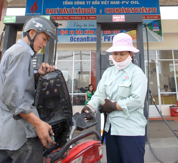 A filling station in HCMC (Photo: SGGP) A filling station in HCMC (Photo: SGGP)