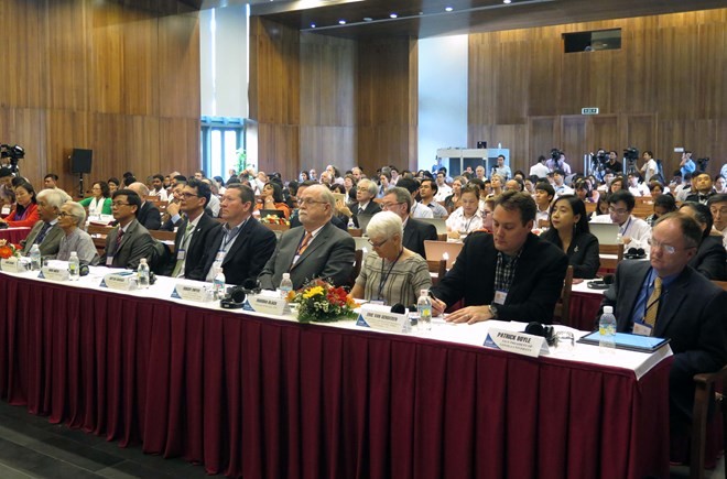 The conference attracts 170 scientists, policy-makers and students from 19 countries and territories (Photo: VNA) The conference attracts 170 scientists, policy-makers and students from 19 countries and territories (Photo: VNA)