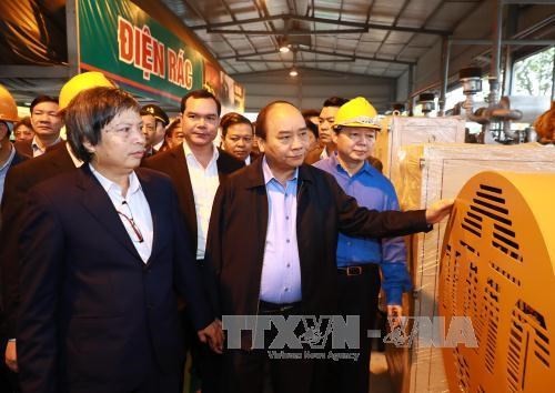 PM Nguyen Xuan Phuc in Ha Nam (Source: VNA) PM Nguyen Xuan Phuc in Ha Nam (Source: VNA)