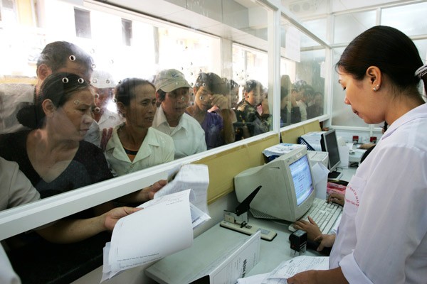 The Ministry of Health has increased health check and treatment service prices since March (Photo: SGGP) The Ministry of Health has increased health check and treatment service prices since March (Photo: SGGP)
