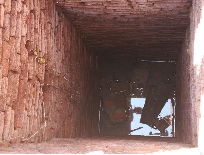 Phá giếng cổ để mở rộng đường ảnh 4