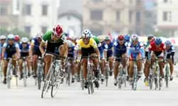 Lưu Quốc Quang đoạt áo vàng chặng đầu tiên