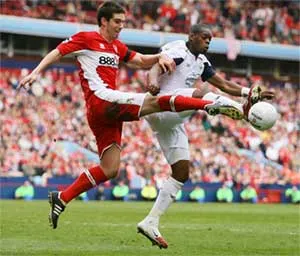 Vượt qua Middlesbrough, West Ham vào chung kết