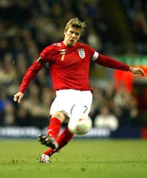Bryan Robson: “Beckham không nên làm đội trưởng tuyển Anh” ảnh 1 Bryan Robson: “Beckham không nên làm đội trưởng tuyển Anh” ảnh 1