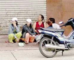 Quận 11 có còn “chợ người”?