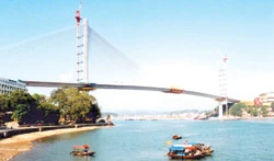 Hợp long cầu Bãi Cháy