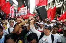 Biểu tình đòi lật đổ Tổng thống Arroyo