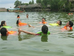 A Day's Picnic in Golden Scorpion ảnh 3 A Day's Picnic in Golden Scorpion ảnh 3