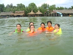 A Day's Picnic in Golden Scorpion ảnh 5 A Day's Picnic in Golden Scorpion ảnh 5