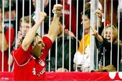 Santa Cruz sẽ thay vai trò của Michael Ballack ảnh 1 Santa Cruz sẽ thay vai trò của Michael Ballack ảnh 1