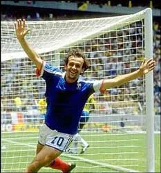 Platini được ái mộ hơn Zidane ảnh 1 Platini được ái mộ hơn Zidane ảnh 1