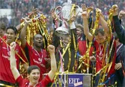 Ông chủ Manchester United đột quỵ lần thứ 2 ảnh 1 Ông chủ Manchester United đột quỵ lần thứ 2 ảnh 1