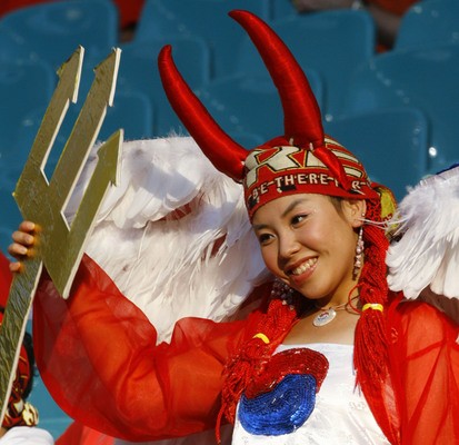 Who will Book Place in Last 16? ảnh 2