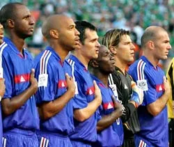 Zidane và những người lính ngự lâm ảnh 1 Zidane và những người lính ngự lâm ảnh 1
