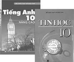Chọn mua sách giáo khoa lớp 10