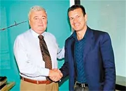 Ngạc nhiên Dunga!