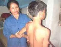 Khách sạn Quê Hương ủng hộ 10 triệu đồng mổ teo cơ delta cho trẻ em Hà Tĩnh
