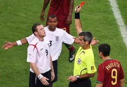 Bobby Charlton: “Cristiano Ronaldo chỉ còn cách trở lại với chúng tôi” ảnh 1 Bobby Charlton: “Cristiano Ronaldo chỉ còn cách trở lại với chúng tôi” ảnh 1