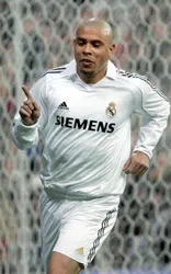 AC Milan ra giá Ronaldo 15 triệu euro? ảnh 1 AC Milan ra giá Ronaldo 15 triệu euro? ảnh 1