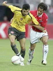 Cesc Fabregas: “Arsenal là môi trường tốt nhất cho cầu thủ trẻ” ảnh 1 Cesc Fabregas: “Arsenal là môi trường tốt nhất cho cầu thủ trẻ” ảnh 1